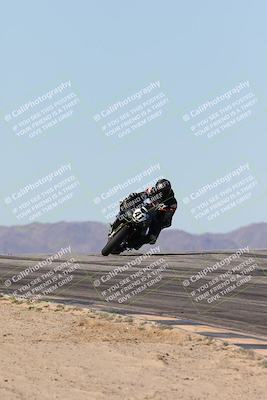 media/Dec-07-2025-CVMA (Sun) [[3e7d2de5dc]]/Race 7-Formula Lightweight Twins Shootout/